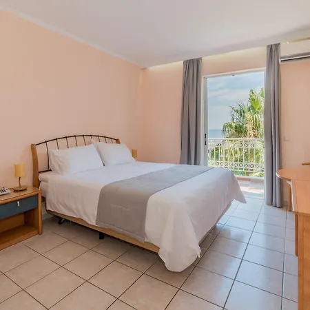 Xenos Kamara Hotel apartamentowy 2*
