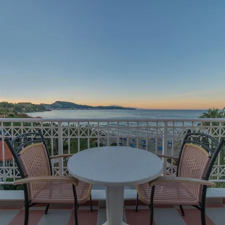 Xenos Kamara Hotel apartamentowy Argassi